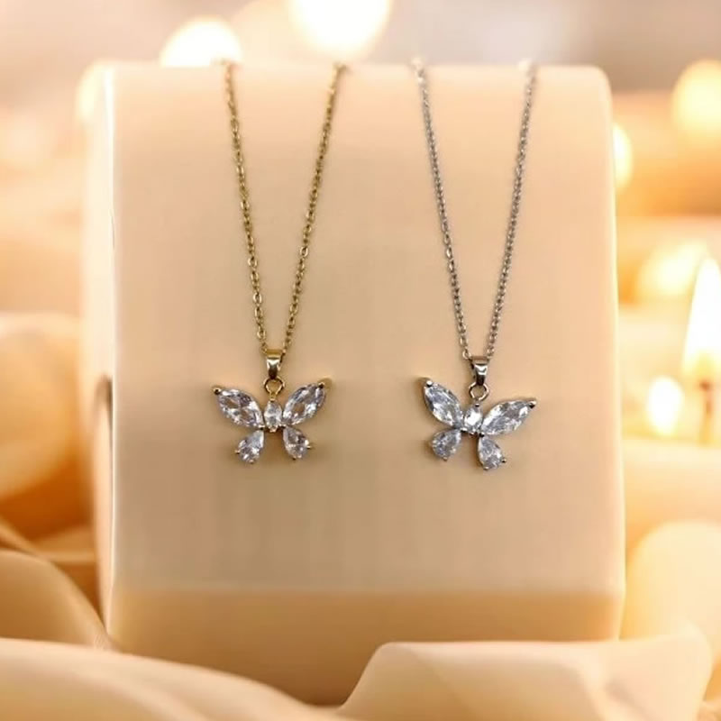 BUTTERLY NECKLACE