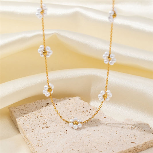 Light Luxury Bead Flower Necklace