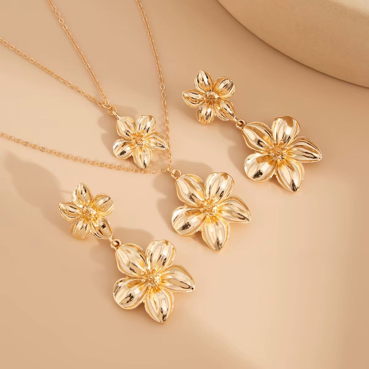 Flower Necklace Earrings Set